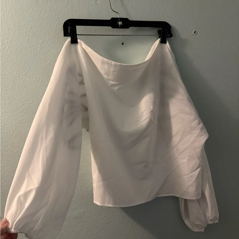 White Off-Shoulder Top with Black Floral Design - Picture 4 of 4